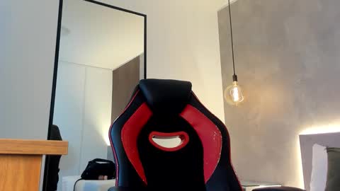 ALMA FENIX  online show from November 2025 12:27:02 PM