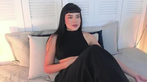 Snapshot of almablaze chatting on May 2026 03:19:01 PM Mia online show from May 2026 03:19:01 PM