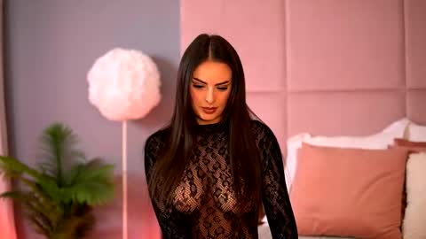 Snapshot of almajenkins chatting on May 2026 04:19:01 AM Emma online show from May 2026 04:19:01 AM