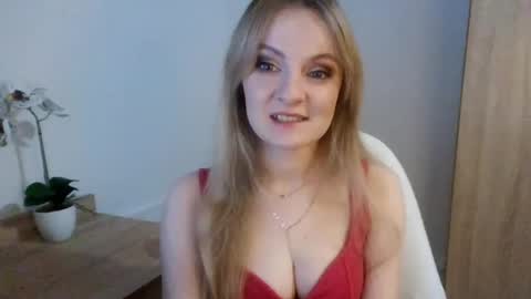 Snapshot of almanature chatting on February 2025 07:19:02 PM AlmaNature online show from February 2025 07:19:02 PM