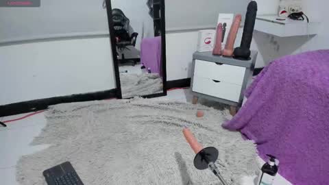 Santy online show from November 2025 12:18:02 PM