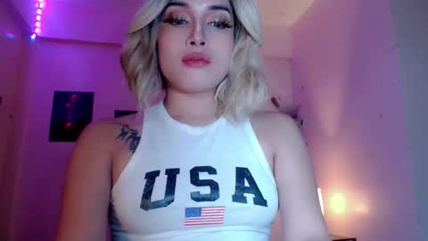 Snapshot of almee24 chatting on April 2026 09:26:01 AM KIM online show from April 2026 09:26:01 AM