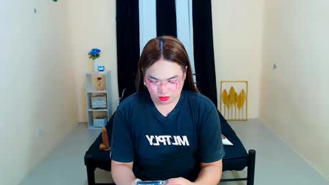 Snapshot of almirablont13 chatting on September 2025 06:13:02 PM Almira online show from September 2025 06:13:02 PM