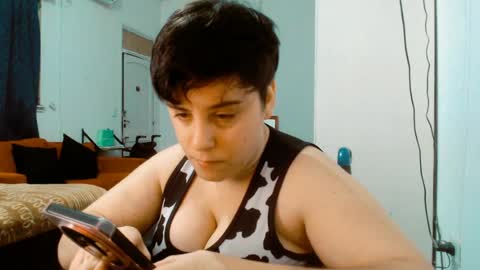 Snapshot of almondonwheels chatting on May 2026 09:55:01 PM Almond online show from May 2026 09:55:01 PM