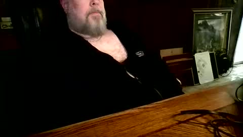 Snapshot of almostdaylight chatting on May 2026 05:55:02 PM AlmostDaylight online show from May 2026 05:55:02 PM