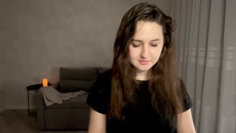 Anna online show from October 2025 07:45:02 PM