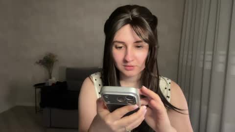 Snapshot of almostinnocent_ chatting on May 2026 08:14:02 PM Anna online show from May 2026 08:14:02 PM
