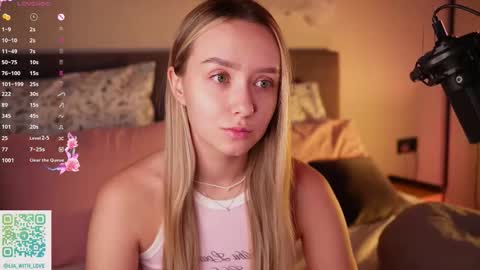 Snapshot of alodiaacomb chatting on November 2025 03:06:02 AM Lia online show from November 2025 03:06:02 AM