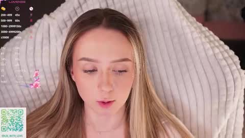 Snapshot of alodiaacomb chatting on February 2026 07:02:01 AM Lia online show from February 2026 07:02:01 AM