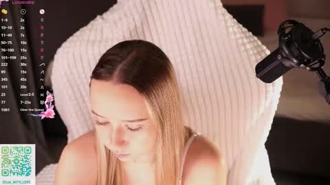 Snapshot of alodiaacomb chatting on February 2026 02:39:02 AM Lia online show from February 2026 02:39:02 AM