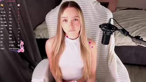 Snapshot of alodiaacomb chatting on February 2026 03:14:02 AM Lia online show from February 2026 03:14:02 AM