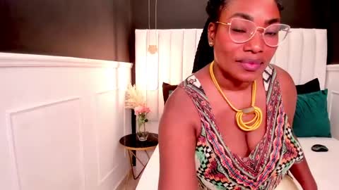 Alondra  online show from May 2026 11:40:01 AM