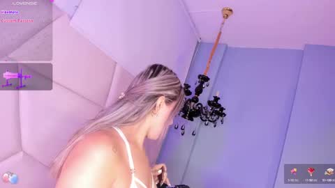 Snapshot of alondra_milff chatting on December 2024 02:09:01 AM ALONDRAMILF online show from December 2024 02:09:01 AM