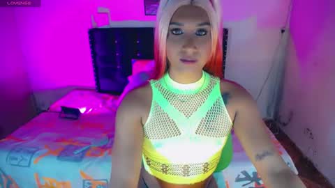 Snapshot of alondragill_ chatting on July 2026 02:46:01 AM alondragill_ online show from July 2026 02:46:01 AM