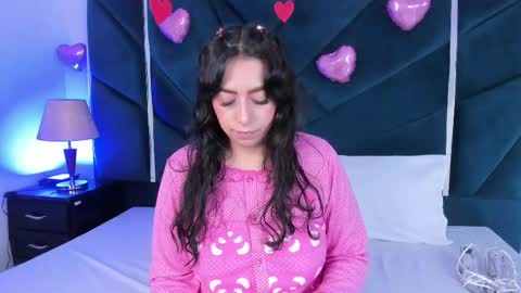 Snapshot of alondramendez chatting on February 2025 04:48:02 AM AlondraMendez online show from February 2025 04:48:02 AM