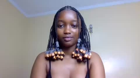 Snapshot of alora_bby chatting on November 2025 01:16:01 AM Elly online show from November 2025 01:16:01 AM