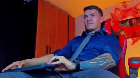 alpha_dominus_ online show from October 2025 03:53:02 AM