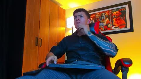 alpha_dominus_ online show from November 2025 04:39:02 AM