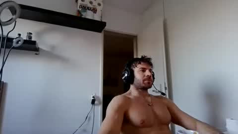 alphah_hunk online show from December 2025 01:28:01 PM