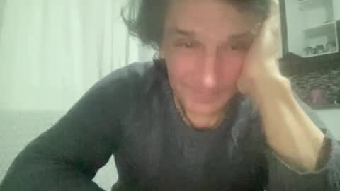 Snapshot of alphandre chatting on January 2025 03:58:01 PM AlphAndre online show from January 2025 03:58:01 PM