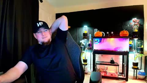 Snapshot of alphanuts101 chatting on October 2025 05:01:01 PM Ryno online show from October 2025 05:01:01 PM