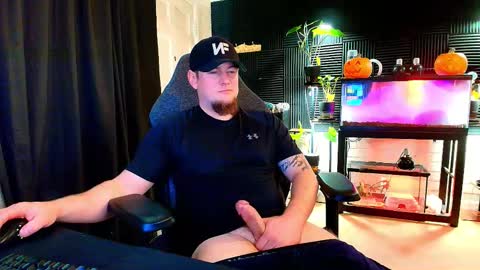 Snapshot of alphanuts101 chatting on October 2025 05:47:03 PM Ryno online show from October 2025 05:47:03 PM