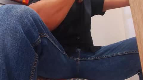 Sir dominant online show from October 2025 10:49:02 AM