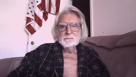 Snapshot of alphauniform chatting on May 2026 02:36:02 PM AlphaUniform online show from May 2026 02:36:02 PM