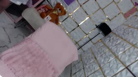 Chloe- DONT FORGET TO FOLLOW MElets getting to know each other and make some love and fun online show from January 2026 07:01:01 AM