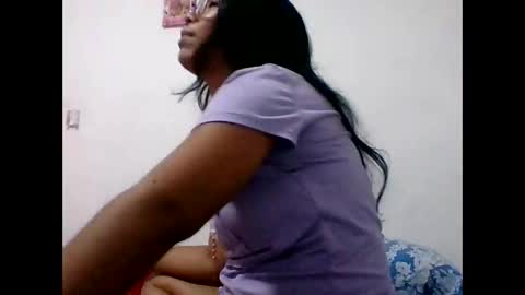 Snapshot of aly826805 chatting on December 2024 12:22:01 AM analia online show from December 2024 12:22:01 AM