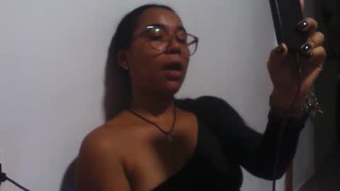 Snapshot of aly826805 chatting on September 2025 04:34:02 AM analia online show from September 2025 04:34:02 AM