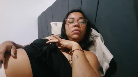 analia online show from November 2025 02:43:02 AM