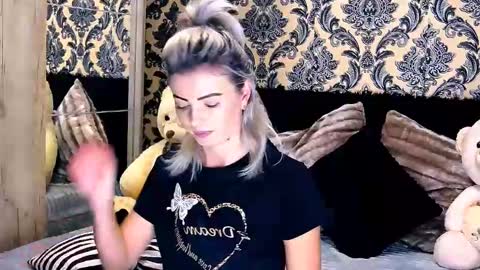 aly online show from December 2024 10:05:02 AM