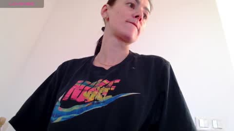 Missy online show from October 2025 05:42:02 AM