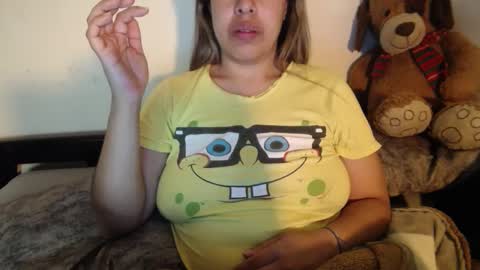 Snapshot of alynfoxx chatting on March 2025 03:22:01 AM Alyn Maria online show from March 2025 03:22:01 AM