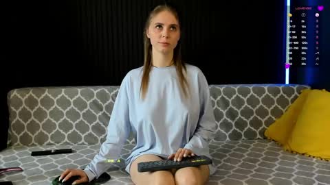 Alena online show from April 2026 09:14:01 AM