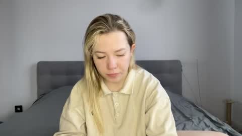 Snapshot of alyrasun chatting on March 2026 06:07:01 AM Al online show from March 2026 06:07:01 AM