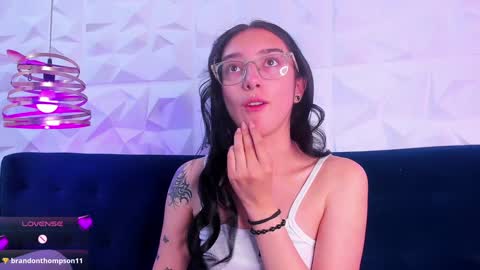 Snapshot of alys_molly chatting on January 2025 11:09:02 AM sopie online show from January 2025 11:09:02 AM