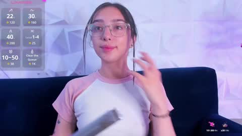 Snapshot of alys_molly chatting on February 2025 11:10:01 AM sopie online show from February 2025 11:10:01 AM