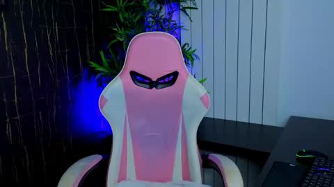 Alyse online show from October 2025 06:50:02 PM