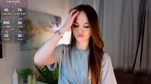 Snapshot of alyshaplescia chatting on July 2026 04:11:01 PM Mona online show from July 2026 04:11:01 PM