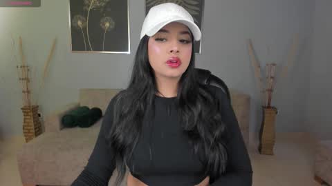 Aly  online show from November 2025 11:20:01 AM