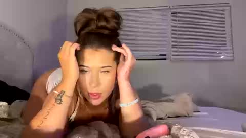 alyssaortega online show from October 2025 05:18:01 AM