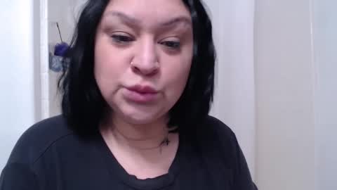 Alyssiaamorexo online show from December 2024 04:04:02 PM