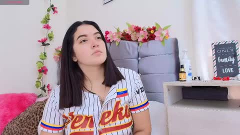 Isabella online show from May 2026 09:08:01 PM