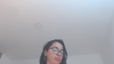 Snapshot of amadamar chatting on November 2025 04:11:01 AM valentia online show from November 2025 04:11:01 AM