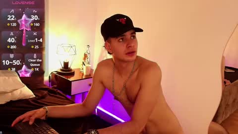 Snapshot of amadeo_wild chatting on December 2024 05:04:01 PM Amadeo Wild online show from December 2024 05:04:01 PM