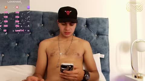 Snapshot of amadeo_wild chatting on December 2024 05:20:01 AM Amadeo Wild online show from December 2024 05:20:01 AM