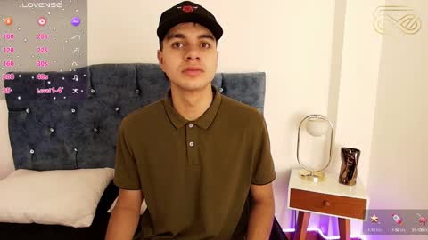 Snapshot of amadeo_wild chatting on December 2024 02:09:01 PM Amadeo Wild online show from December 2024 02:09:01 PM