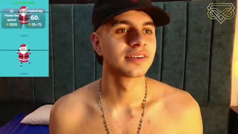 Snapshot of amadeo_wild chatting on December 2024 04:10:01 PM Amadeo Wild online show from December 2024 04:10:01 PM